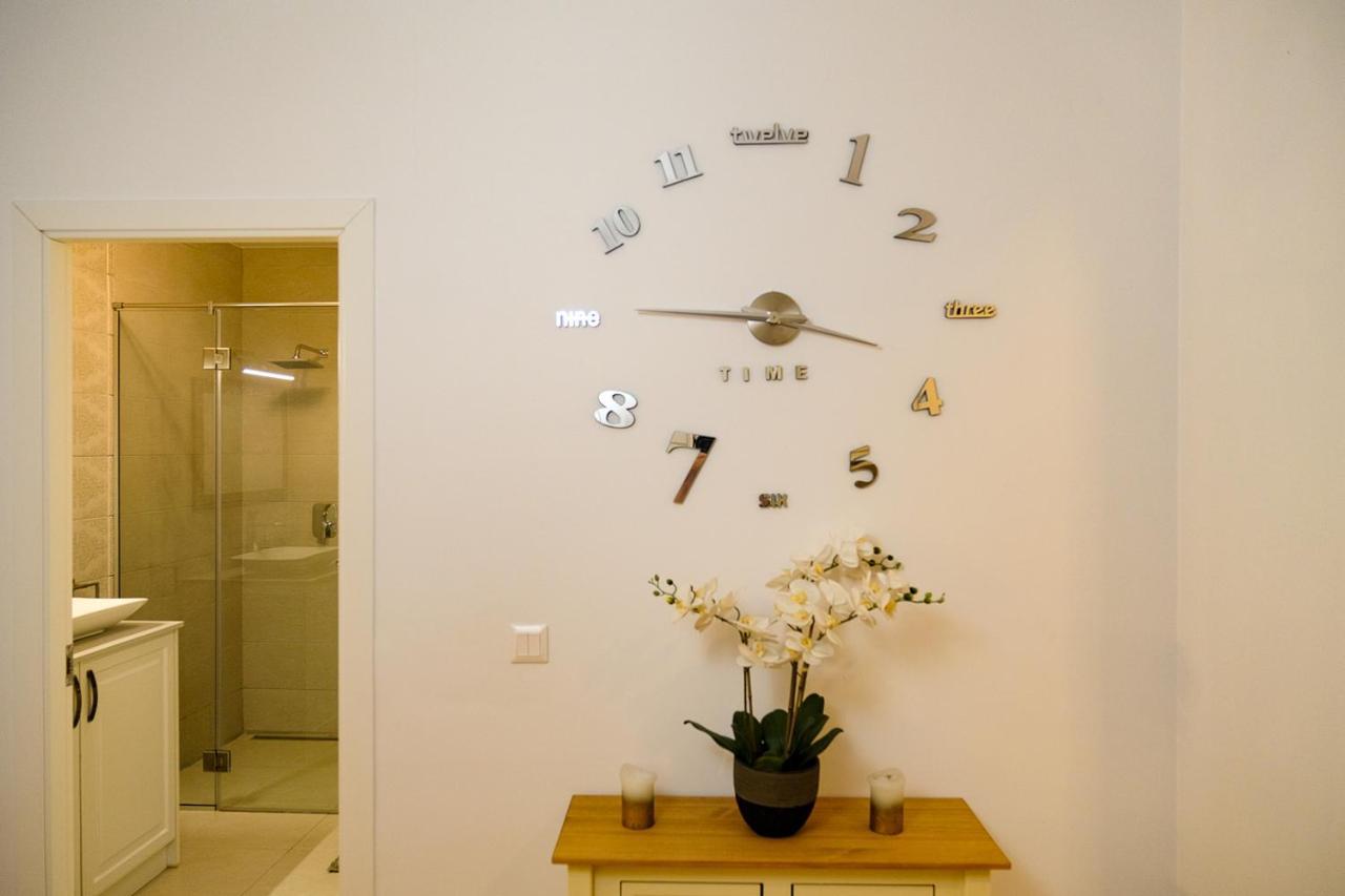 Apartment Grand Park Nude Iulius Mall *