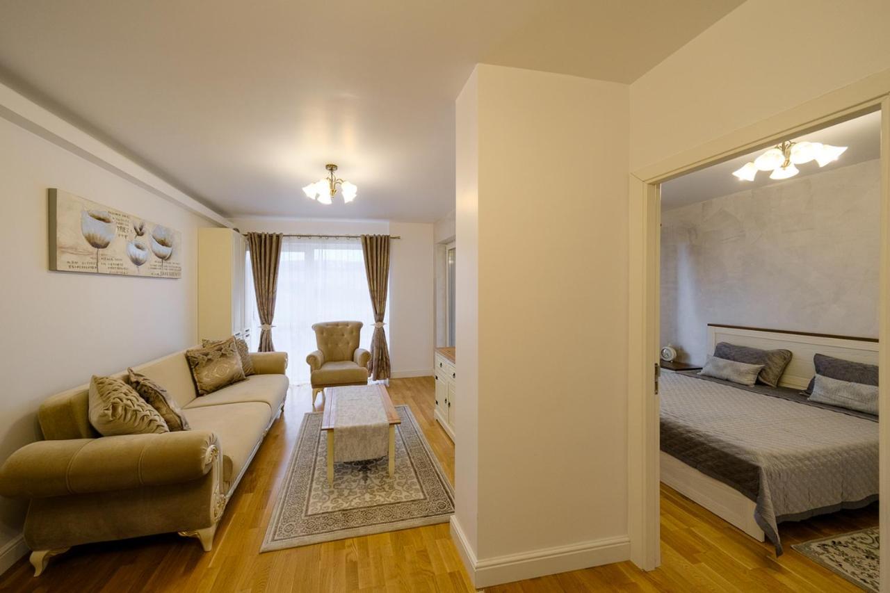 Apartment Grand Park Nude Iulius Mall *