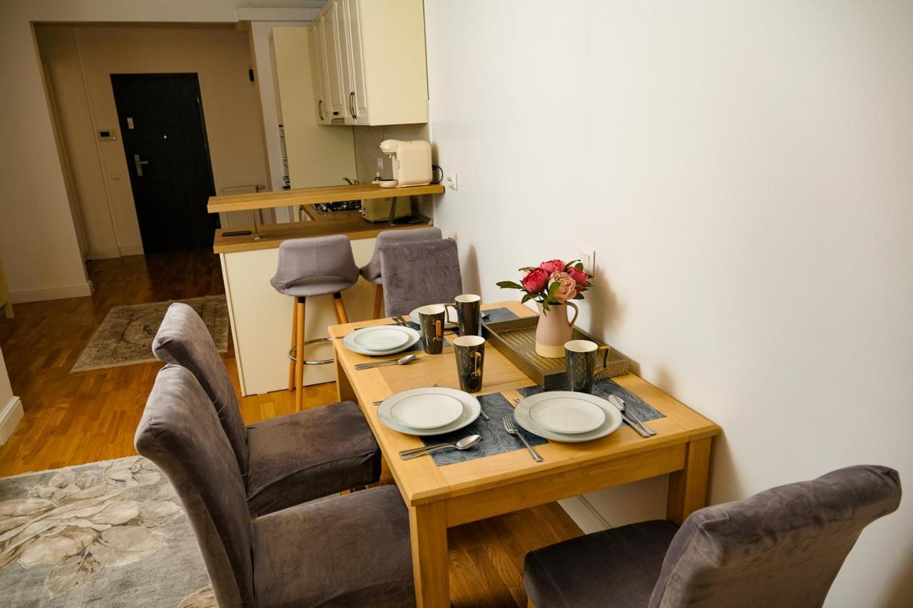 Grand Park Nude Iulius Mall Apartment *